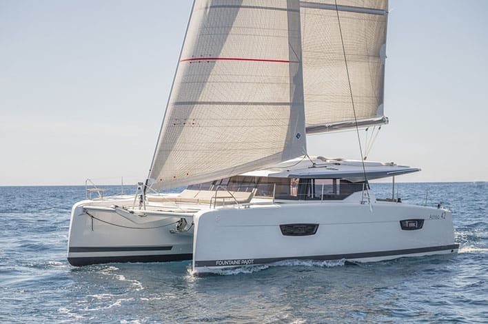 Astrea 42 sailing-708x470
